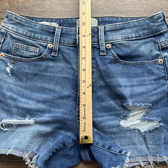 Universal Thread High Rise Midi Jean Shorts Women's 6/28 Blue Frayed Distressed - Picture 7 of 10